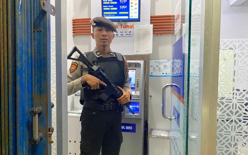 Sambangi Obvit ATM, Sat Samapta Polres Kaur Cek Keamanan di Seputaran ATm  