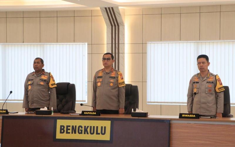 Kapolda Bengkulu dan Pejabat Utama Polda Bengkulu Ikuti Rakernis Gabungan secara Virtual