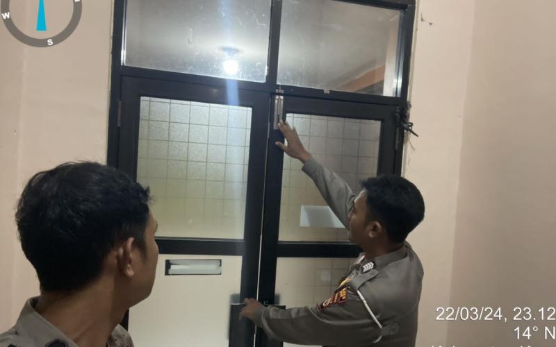 Pengamanan di Kantor Bawaslu, Polres Kaur Cek Seputaran Ruangan 