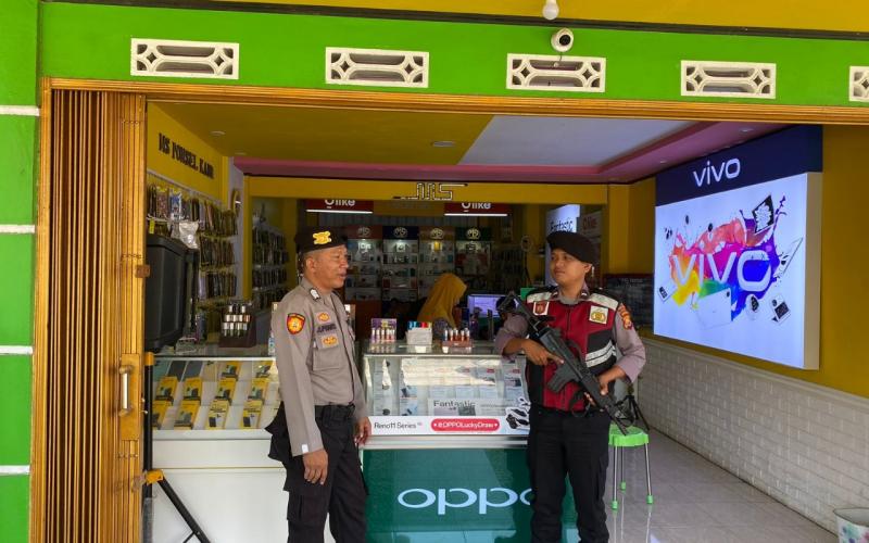Patroli Keliling, Sat Samapta Polres Kaur Sambangi Counter HP 