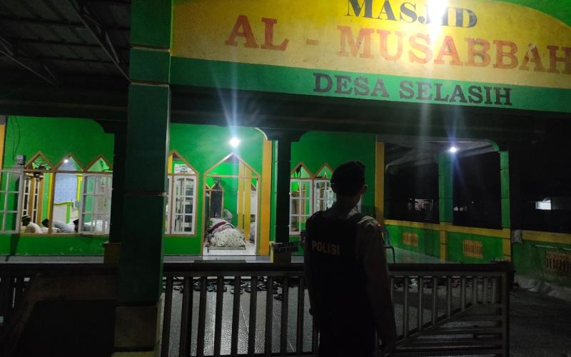 Sat Samapta Polres Kaur Laksanakan Pengamanan Ibadah Shalat Tarawih 