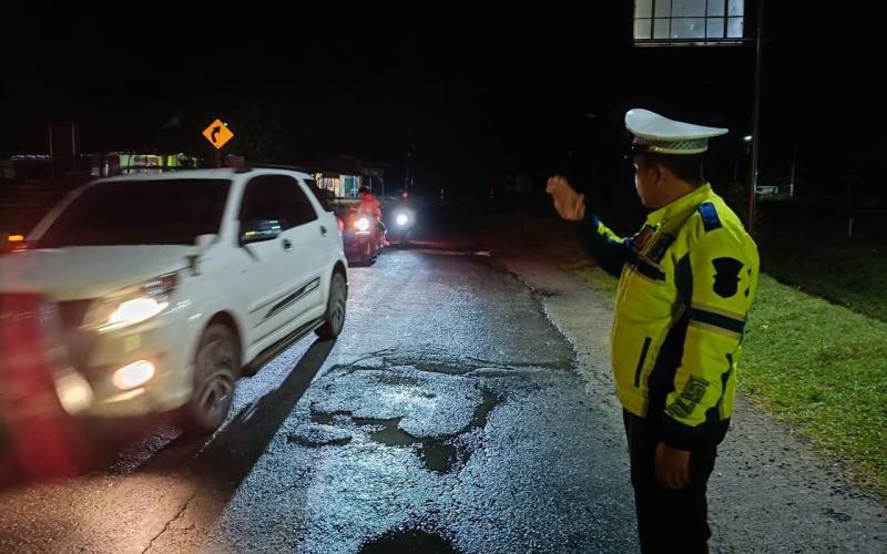 Pantau Arus Lalin di Jalan Lintas, Polres Kaur Gelar Patroli 