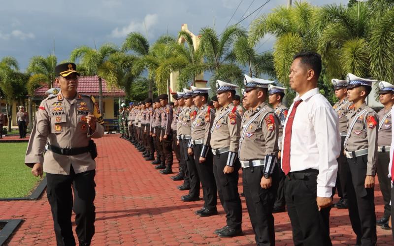 Jelang Pengamanan Hari Raya, Polres Mukomuko Melaksanakan Apel Gelar Pasukan Ops Ketupat Nala Tahun 2024 