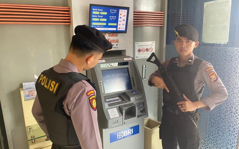 Pengamanan Objek Vital, Personel Polres Kaur Patroli Cek ATM 