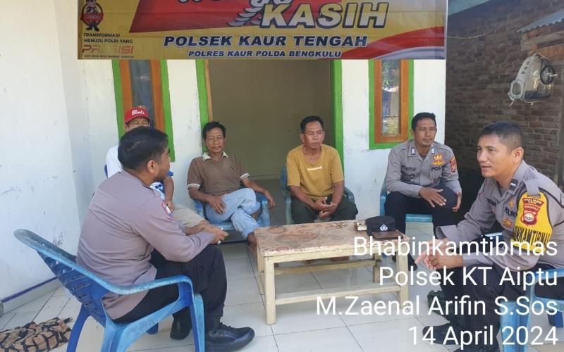 Minggu Kasih, Polsek Kaur Tengah Curhat Bersama Warga Desa Benua Ratu 