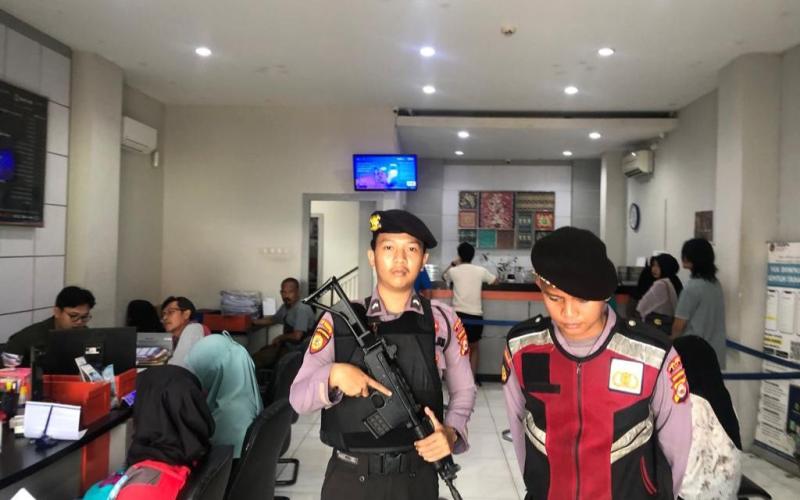 Personel Sat Samapta Polres Kaur Melakukan Patroli Dialogis Presisi, Ciptakan Kamtibas Kondusif 