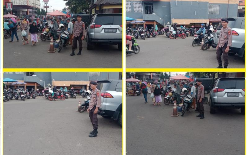 Ciptakan Kamtibmas Kondusif, Personel Subsektor Pasar Minggu Lakukan Pengamanan di Pasar 