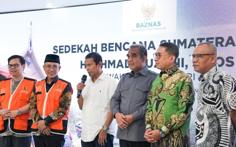 Muzani Serahkan Rp 500 juta Hasil Lelang Sapi ke Baznas untuk Korban Bencana Sumbar 