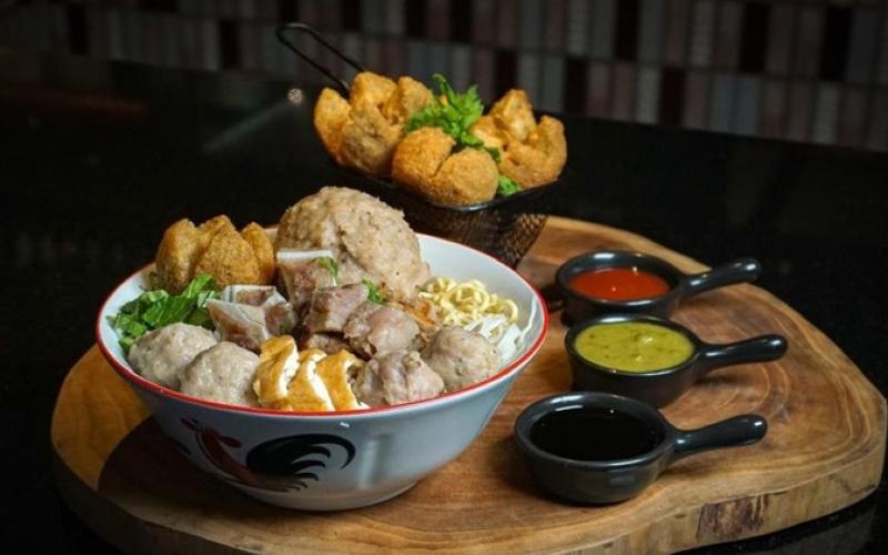 Nikmati Bakso Terenak Bengkulu di Wayang Cafe