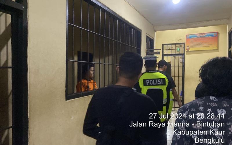 Ciptakan Rasa Aman, Piket Pawas Lakukan Pengecekan Rutin Tahanan di Rutan Polres Kaur