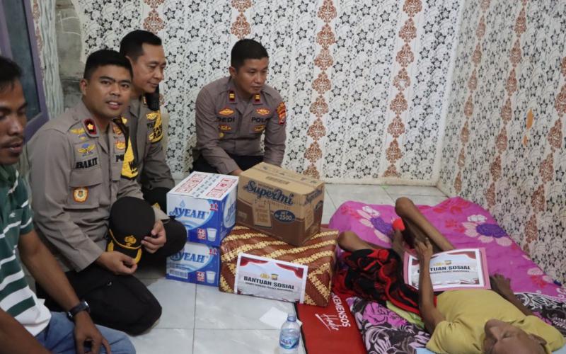 Cooling System, Polres Mukomuko Berikan Sembako  Bantu Warganya Sedang Sakit