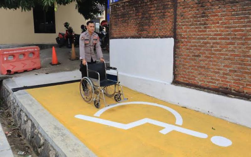 Presiden Jokowi : Berikan Kesetaraan Pelayanan, Polri Telah Membangun 19.105 Fasilitas Layanan Kaum Rentan Anak dan Penyandang Disabilitas