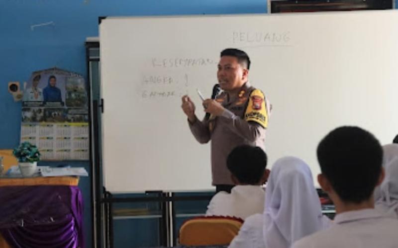 Polisi Gerebek Rumah Masyarakat