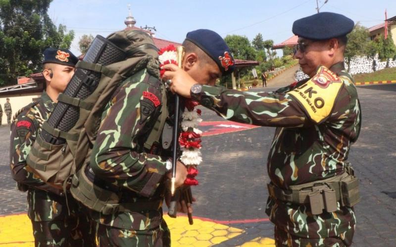 Upacara Penerimaan Satgas Operasi Amole I 2024, Kapolda Bengkulu Berikan Apresiasi Personil Brimob