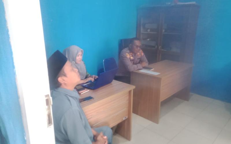 Kapolsek dan Bhabinkamtibmas Polsek Lebong Atas Hadiri Mini Loka Karya Stunting