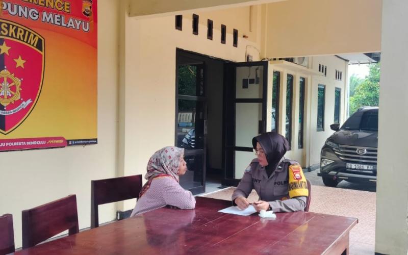 Bhabinkamtibmas Kelurahan Padang Serai Berikan Dukungan dan Pendampingan pada Warga Korban KDRT