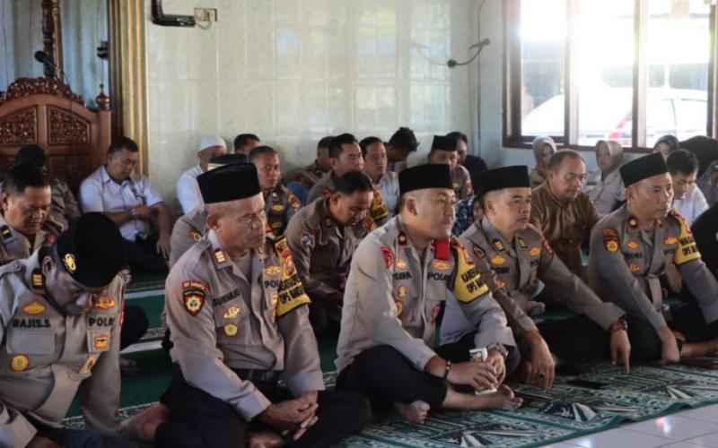 Ikuti Pembinaan Rohani dan Mental Via Zoom Meeting Untuk Tingkatkan Keimanan Personil Polri