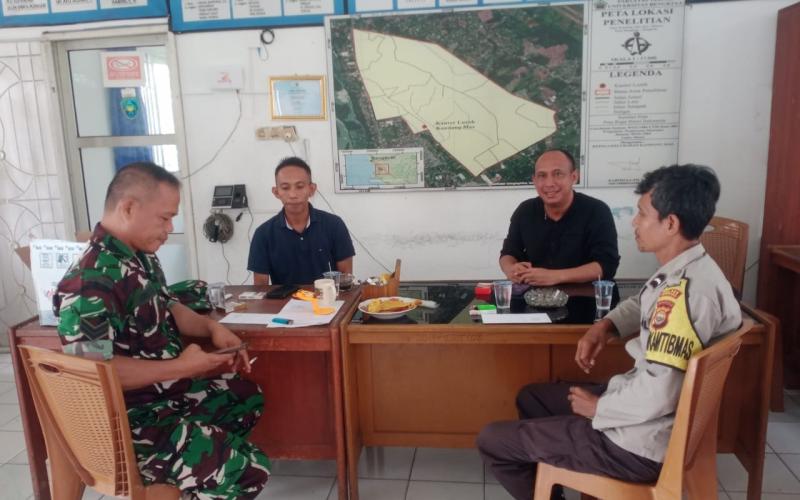 Polsek Kampung Melayu Lakukan Koordinasi Terkait Pengelolaan Sampah Rumah Tangga di Kelurahan Kandang Mas