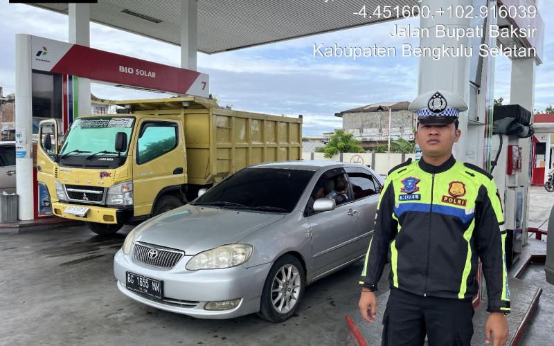 Sat Lantas Polres Bengkulu Selatan Laksanakan Pengawasan Pendistribusian BBM dan Pengaturan Lalu Lintas