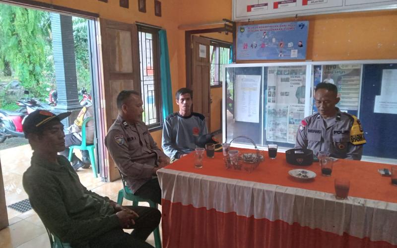 Polres Bengkulu Selatan Lakukan Pengamanan 24 Jam di Kantor Bawaslu untuk Amankan Proses Pengawasan Pemilu