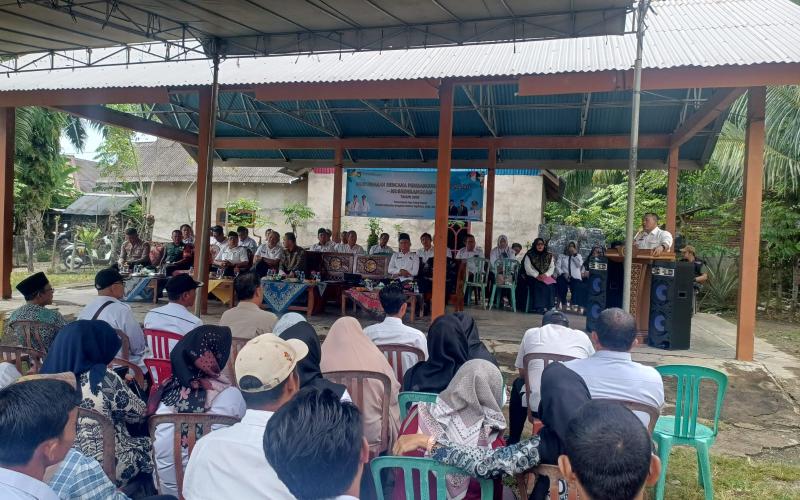 Polsek Manna Hadiri Musrenbang Kecamatan Bunga Mas untuk Perencanaan Pembangunan Tahun Anggaran 2025