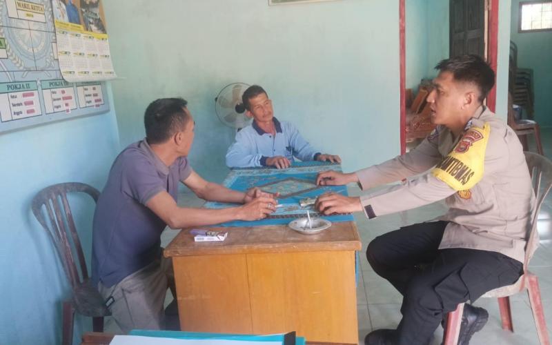 Bhabinkamtibmas Polres Bengkulu Selatan Perkuat Kedekatan dengan Warga Lewat Door to Door System