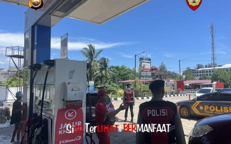 Antisipasi Kemacetan SPBU, Ditsamapta Polda Bengkulu Terjunkan Personel Patroli