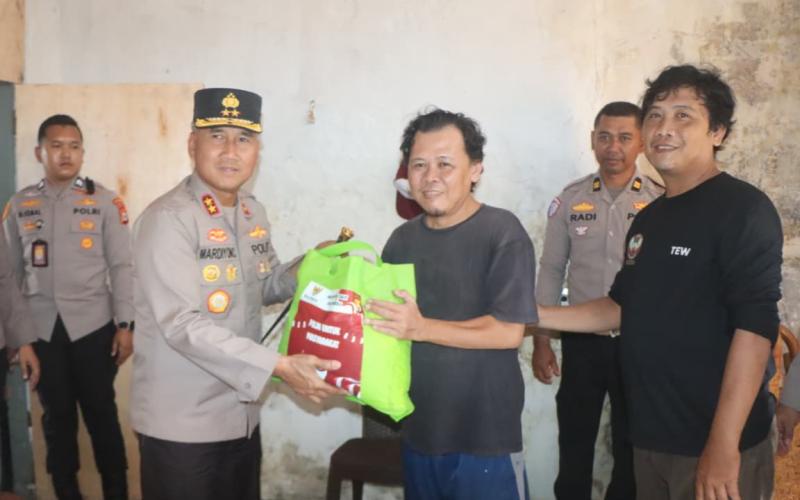 Kapolda Bengkulu Meninjau Langsung Lokasi Rumah Driver Ojol Pasca Kebakaran, Wujud Nyata Program SRIDURI