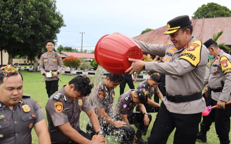 Polres Bengkulu Selatan Naikkan Pangkat 39 Personel, Kapolres: Ini Amanah dan Tanggung Jawab