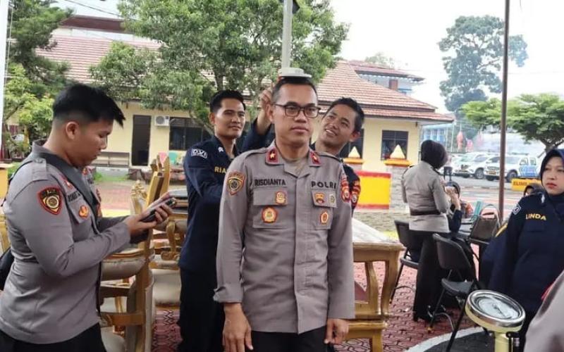   Polres Rejang Lebong Laksanakan Pengukuran Tinggi dan Berat Badan Personel