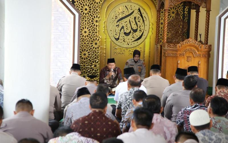 Polda Bengkulu Gelar Peringatan Nuzulul Qur'an 1447 H, Perkuat Nilai Keimanan dan Kebersamaan Personel