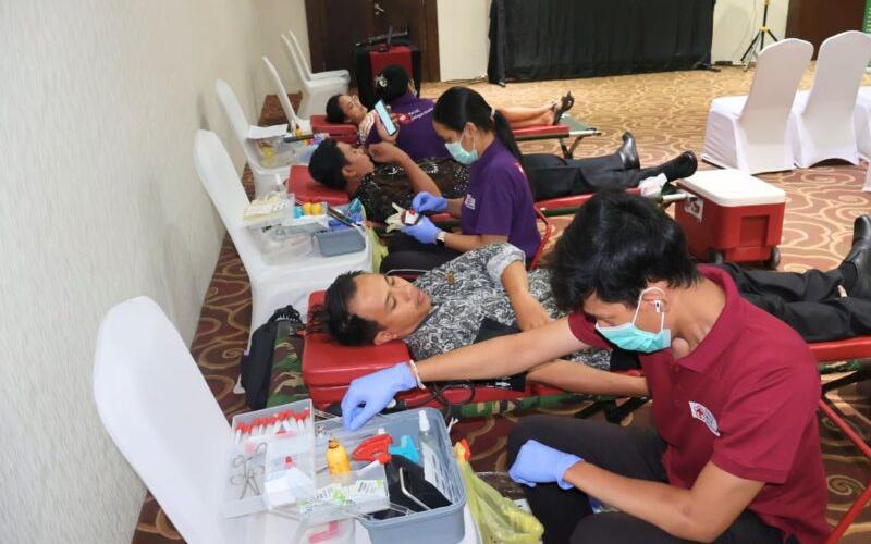 Donor Darah Bali: Rayakan HUT ke-13, Swiss-Belhotel Rainforest Kuta Targetkan 30 Kantong Darah untuk Selamatkan Nyawa