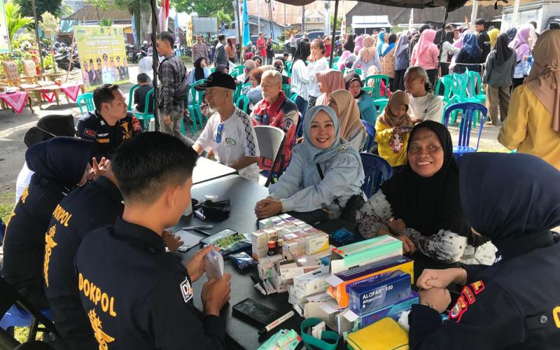 Peringati May Day, Polres Rejang Lebong Gelar Pengobatan Gratis, Pasar Murah, dan Layanan SIM Keliling