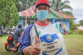 Warga : Saya sangat senang sekali, terima kasih kepada Pak Walikota, Wawali dan pegawai lainnya. Sekali lagi saya ucapkan terima kasih banyak Pak Wali 