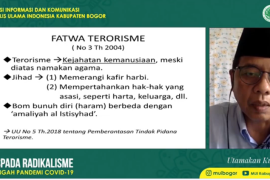 Ketua MUI Pusat Bidang Informatika dan Komunikasi KH. Drs. Mabroer, MS