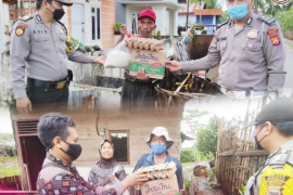 Jum’at Sedekah, Polsek Muara Bangkahulu Bagikan Sembako Hasil Sumbangan Anggota