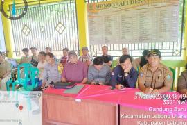Bhabinkamtibmas Hadiri Rapat Evaluasi dan Penetapan APBDes TA 2023 di Desa Talang Ulu