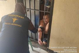Sat Tahti Polres Kaur dan Tim Kesehatan Lakukan Pemeriksaan Kesehatan Tahanan Polres Kaur