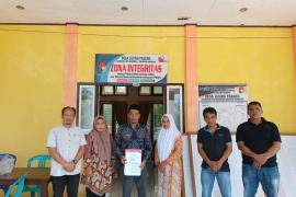 SAT RES NARKOBA POLRES MUKOMUKO SOSIALISASIKAN BAHAYA NARKOBA DEMI TERCIPTANYA KAMPUNG TANGGUH BEBAS NARKOBA