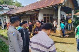 Polsek Ujan Mas Amankan Lokasi Dugaan KDRT Berujung Aksi Bunuh Diri