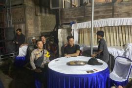 Cegah Gangguan Kamtibmas, Bhabinkamtibmas Polsek Kaur Utara Lakukan Monitorng dan Imbauan Kegiatan Hiburan Malam Pesta Pernikahan