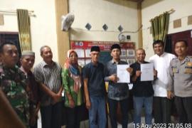 Bhabinkamtibmas Polsek Kaur Selatan, Hadiri Kegiatan Rapat Penetapan dan Pengundian Nomor Urut Calon Kepala Desa