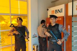 Berjaga di Bank dan ATM di Wilkum Kaur Selatan, Personel Polres Kaur Cegah Tindak Kejahatan  