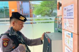Berikan Rasa Aman kepada Warga yang Melakukan Trasaksi, Sat Samapta Patroli di ATM 