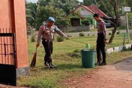 Tingkatkan Kebersihan Lingkungan, Polres Kaur Gelar Kurve 