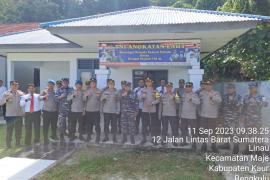 Kapolres Kaur Sambang Silahturahmi di Mako Pos AL Linau, Berikan Ucapan dan Kejutan HUT TNI-AL ke 78 