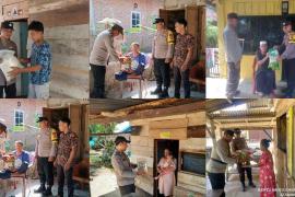 Lansia Hingga Petani, Terima Bantuan Sosial Program Selasa Berbagi dari Polres Kaur 