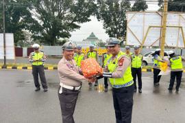 Peduli Terhadap Anggota, Sat Lantas Polres Kaur Salurkan Tali Asih kepada Personel 
