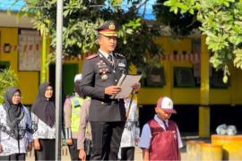 Police Goes To School, Kapolres Kaur Menjadi Inspektur Upacara di SDN 01 Kaur 