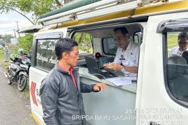 Berikan Pelayan Prima, Satlantas Polres Kaur Gelar Pembayaran Pajak Keliling di Desa Pagar Dewa 